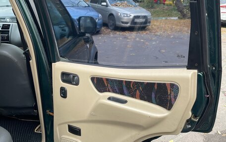 Nissan Terrano II рестайлинг, 2001 год, 650 000 рублей, 11 фотография