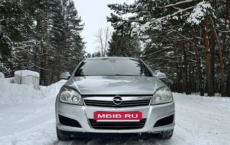 Opel Astra H, 2011 год, 560 000 рублей, 2 фотография