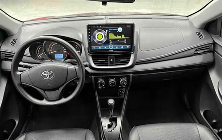 Toyota Yaris XP150 рестайлинг, 2021 год, 1 001 000 рублей, 8 фотография