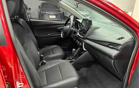 Toyota Yaris XP150 рестайлинг, 2021 год, 1 001 000 рублей, 15 фотография