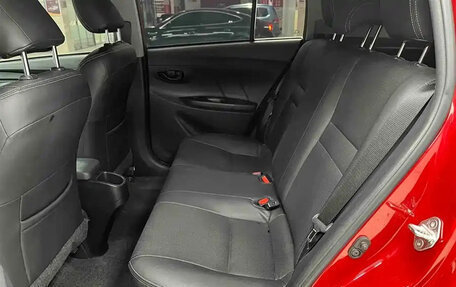 Toyota Yaris XP150 рестайлинг, 2021 год, 1 001 000 рублей, 16 фотография