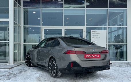 BMW 5 серия, 2024 год, 9 451 000 рублей, 2 фотография