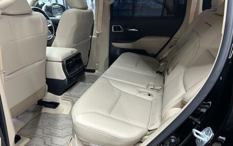 Toyota Land Cruiser, 2022 год, 13 980 586 рублей, 25 фотография