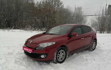 Renault Megane III, 2012 год, 850 000 рублей, 2 фотография