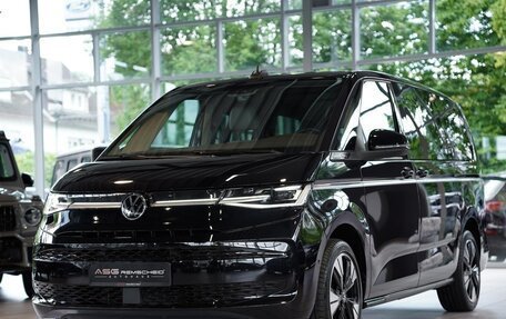 Volkswagen Multivan, 2022 год, 5 895 000 рублей, 1 фотография