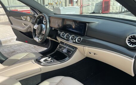 Mercedes-Benz E-Класс AMG, 2017 год, 6 190 000 рублей, 5 фотография