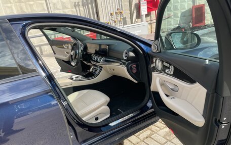 Mercedes-Benz E-Класс AMG, 2017 год, 6 190 000 рублей, 3 фотография