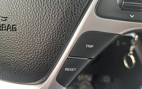 KIA Rio III рестайлинг, 2015 год, 1 119 000 рублей, 18 фотография