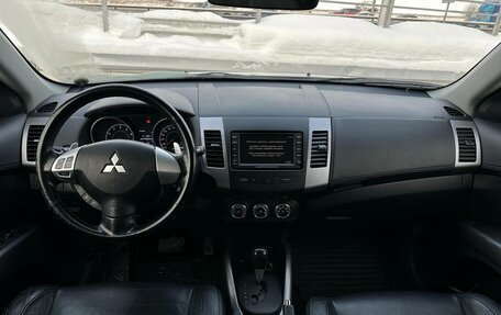 Mitsubishi Outlander III рестайлинг 3, 2011 год, 1 295 000 рублей, 7 фотография