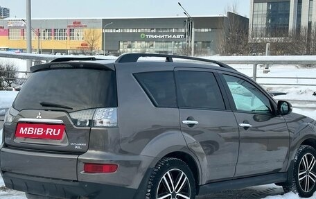 Mitsubishi Outlander III рестайлинг 3, 2011 год, 1 295 000 рублей, 6 фотография