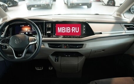 Volkswagen Multivan, 2022 год, 5 895 000 рублей, 10 фотография