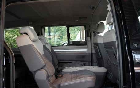 Volkswagen Multivan, 2022 год, 5 895 000 рублей, 14 фотография