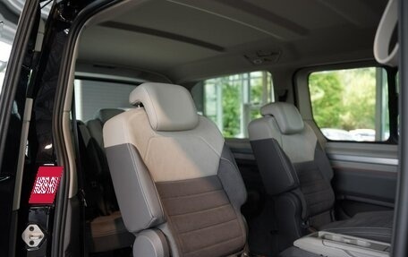 Volkswagen Multivan, 2022 год, 5 895 000 рублей, 15 фотография