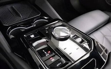 BMW 5 серия, 2024 год, 5 670 000 рублей, 11 фотография