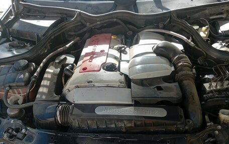 Mercedes-Benz C-Класс, 2001 год, 280 000 рублей, 2 фотография