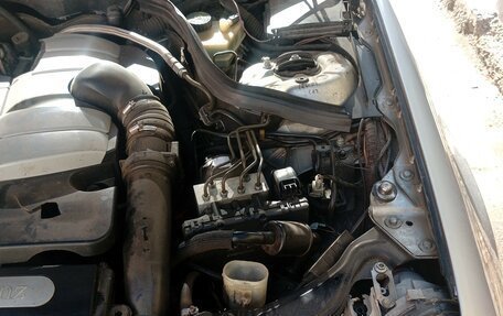 Mercedes-Benz C-Класс, 2001 год, 280 000 рублей, 3 фотография