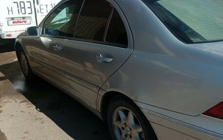 Mercedes-Benz C-Класс, 2001 год, 280 000 рублей, 5 фотография