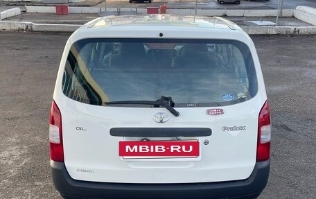 Toyota Probox I, 2006 год, 555 000 рублей, 10 фотография