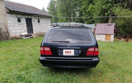 Mercedes-Benz E-Класс, 1997 год, 560 000 рублей, 5 фотография