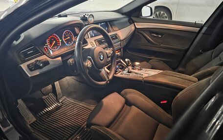 BMW 5 серия, 2014 год, 2 950 000 рублей, 2 фотография