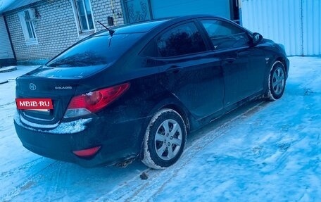 Hyundai Solaris II рестайлинг, 2011 год, 750 000 рублей, 4 фотография