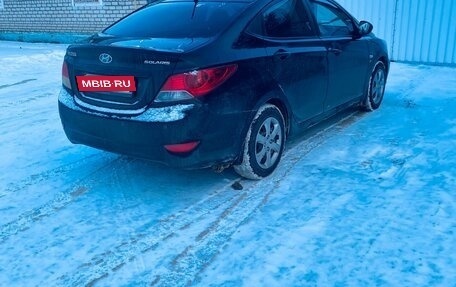 Hyundai Solaris II рестайлинг, 2011 год, 750 000 рублей, 3 фотография