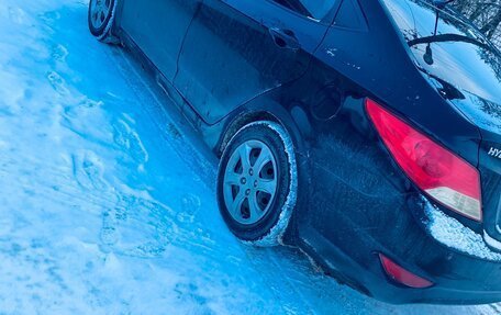 Hyundai Solaris II рестайлинг, 2011 год, 750 000 рублей, 6 фотография