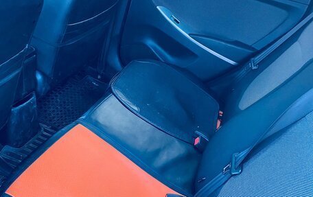 Hyundai Solaris II рестайлинг, 2011 год, 750 000 рублей, 11 фотография