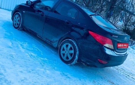 Hyundai Solaris II рестайлинг, 2011 год, 750 000 рублей, 7 фотография