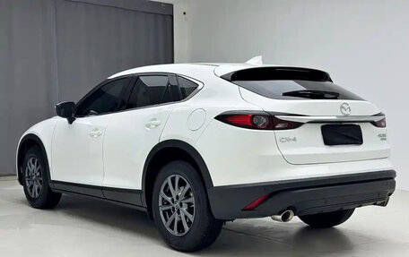 Mazda CX-4, 2021 год, 1 630 000 рублей, 6 фотография