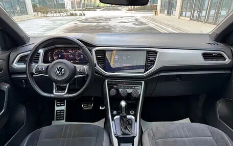 Volkswagen T-Roc I, 2022 год, 1 769 003 рублей, 8 фотография