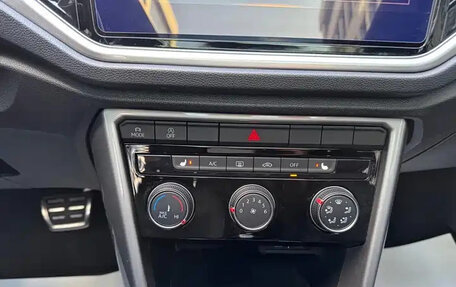 Volkswagen T-Roc I, 2022 год, 1 769 003 рублей, 14 фотография