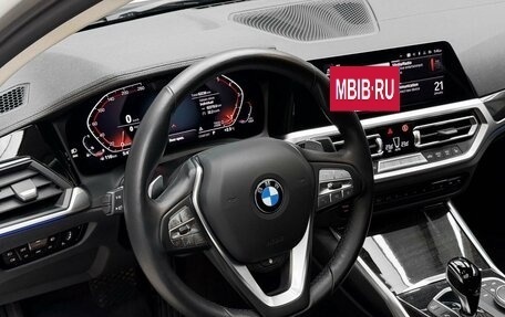 BMW 3 серия, 2022 год, 3 590 000 рублей, 10 фотография