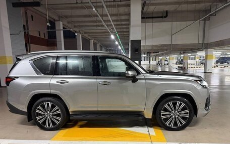 Lexus LX, 2025 год, 20 000 000 рублей, 4 фотография