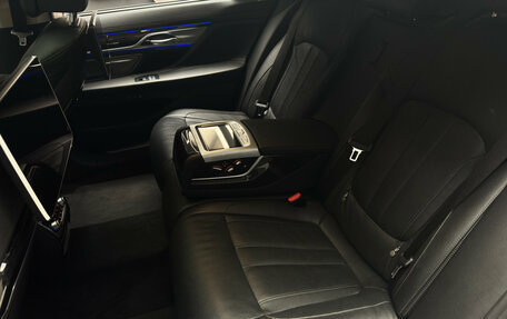 BMW 7 серия, 2019 год, 6 700 000 рублей, 21 фотография