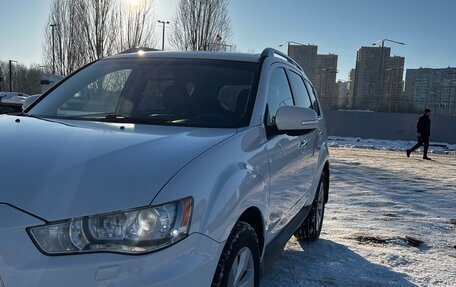 Mitsubishi Outlander III рестайлинг 3, 2010 год, 1 070 000 рублей, 5 фотография