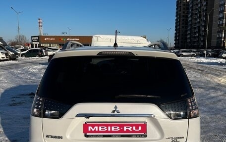 Mitsubishi Outlander III рестайлинг 3, 2010 год, 1 070 000 рублей, 8 фотография