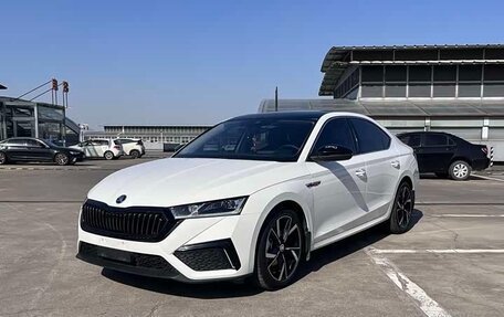 Skoda Octavia IV, 2022 год, 2 400 000 рублей, 1 фотография