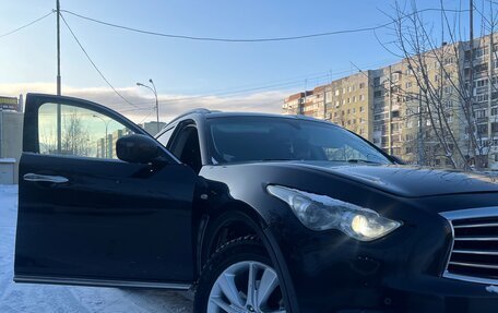 Infiniti FX II, 2013 год, 1 800 000 рублей, 1 фотография