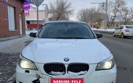 BMW 5 серия, 2004 год, 950 000 рублей, 1 фотография