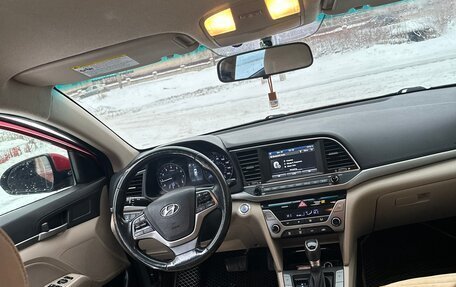 Hyundai Elantra VI рестайлинг, 2016 год, 950 000 рублей, 9 фотография