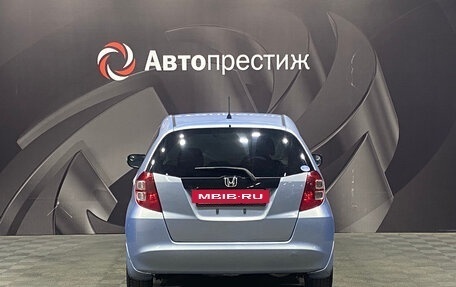 Honda Fit III, 2008 год, 690 000 рублей, 7 фотография