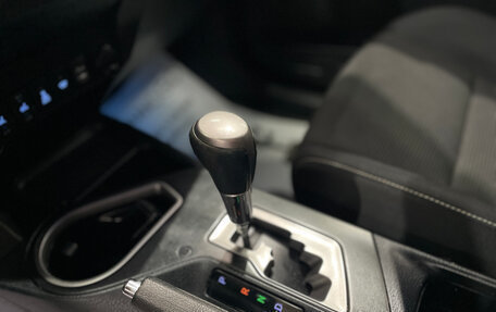 Toyota RAV4, 2019 год, 1 950 000 рублей, 25 фотография