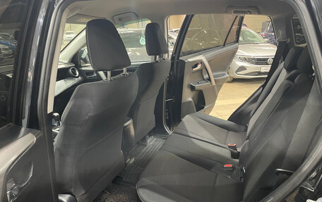 Toyota RAV4, 2019 год, 1 950 000 рублей, 26 фотография