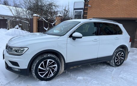 Volkswagen Tiguan II, 2018 год, 2 280 000 рублей, 3 фотография