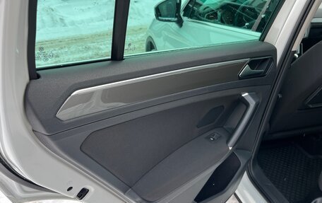 Volkswagen Tiguan II, 2018 год, 2 280 000 рублей, 12 фотография