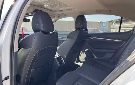 Skoda Octavia IV, 2022 год, 2 400 000 рублей, 15 фотография