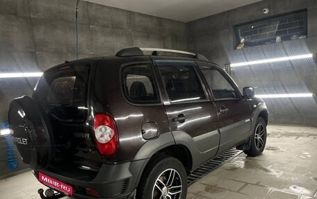 Chevrolet Niva I рестайлинг, 2011 год, 475 000 рублей, 6 фотография
