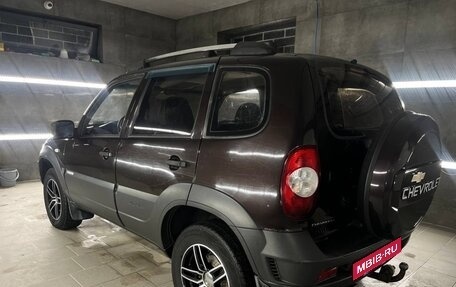 Chevrolet Niva I рестайлинг, 2011 год, 475 000 рублей, 4 фотография