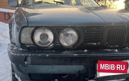 BMW 5 серия, 1988 год, 300 000 рублей, 12 фотография